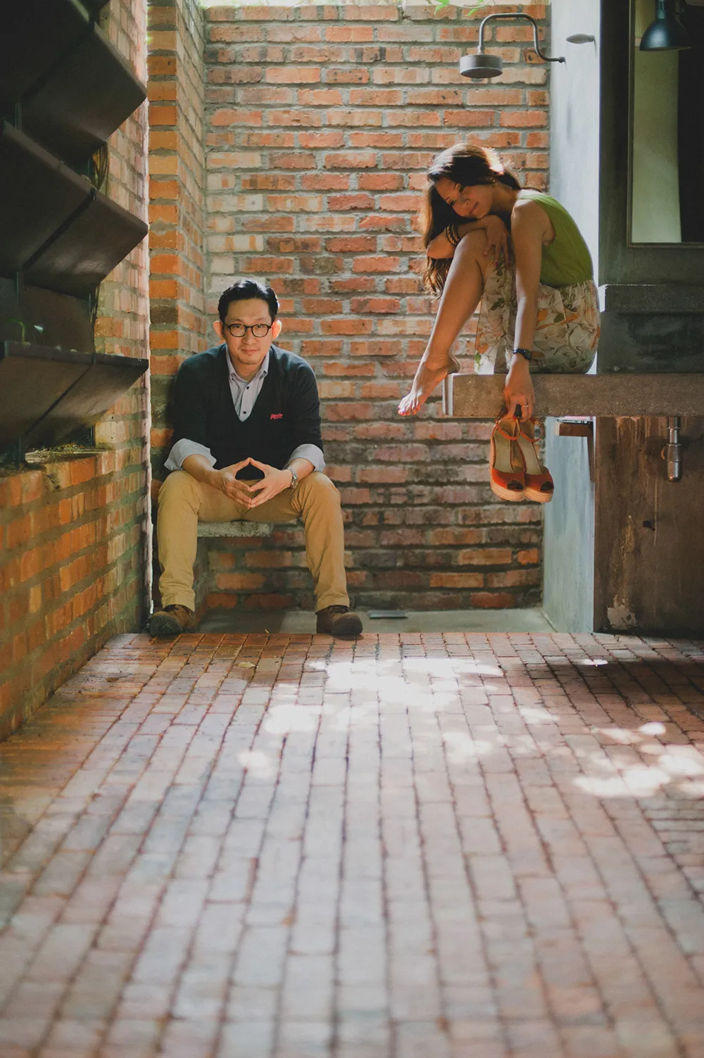 Photo by Daren Chong Photography. theweddingnotebook.com