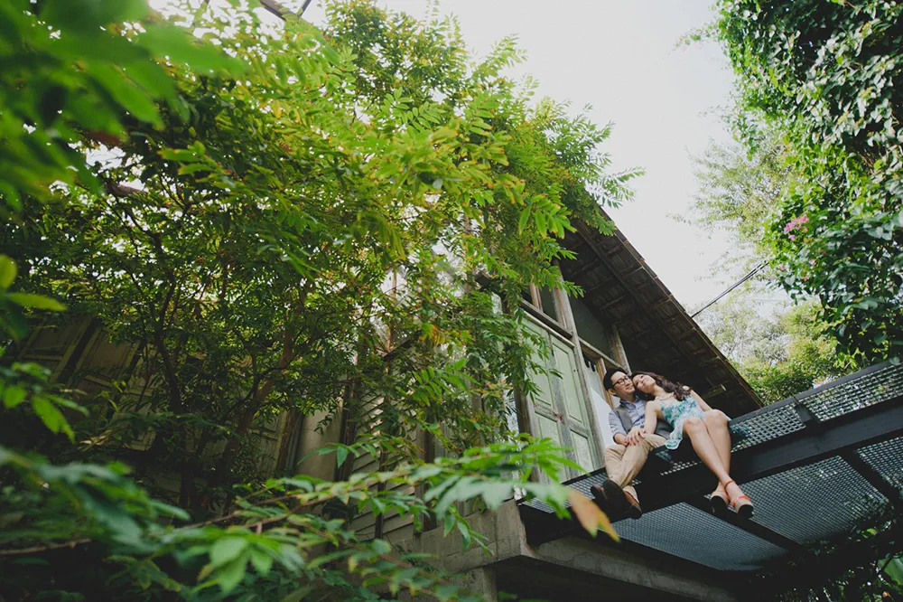 Photo by Daren Chong Photography. theweddingnotebook.com