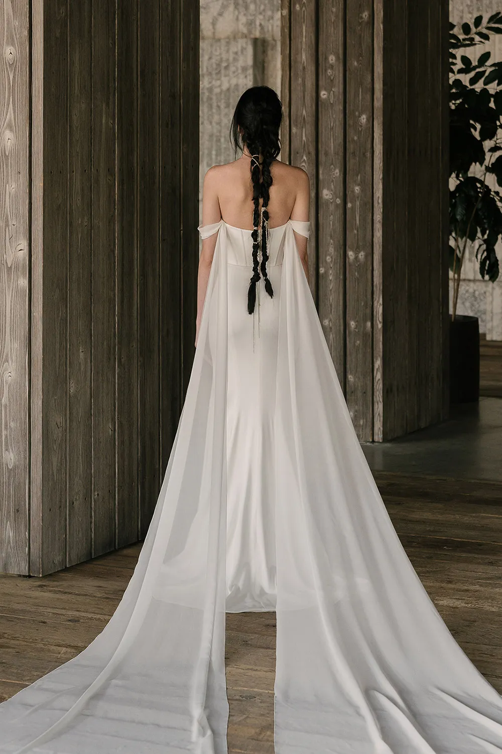 Rivini by Rita Vinieris Spring 2019 Collection. theweddingnotebook.com