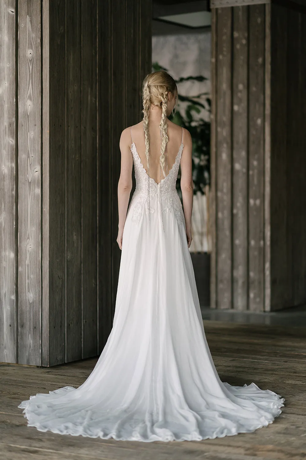 Rivini by Rita Vinieris Spring 2019 Collection. theweddingnotebook.com