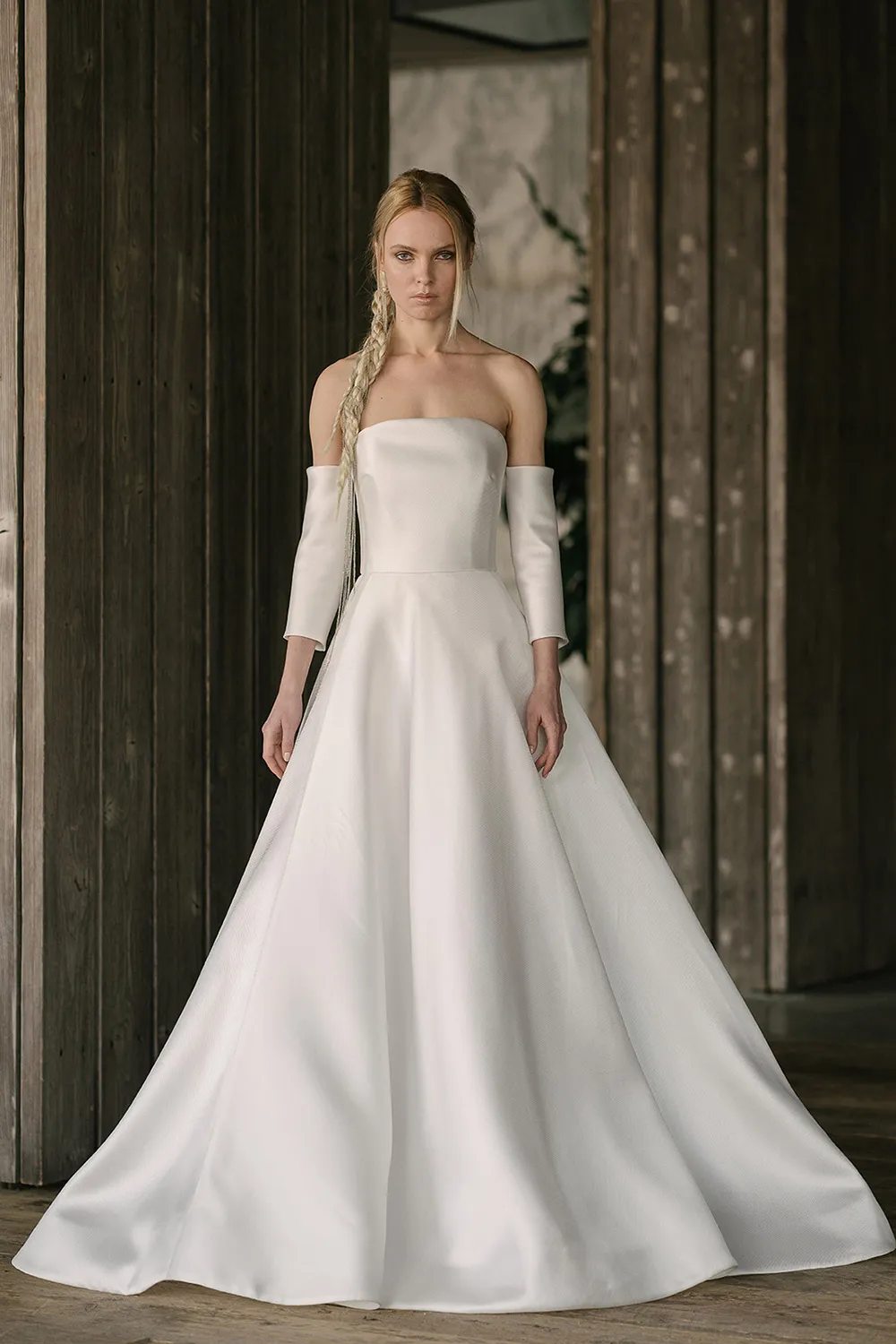 Rivini by Rita Vinieris Spring 2019 Collection. theweddingnotebook.com