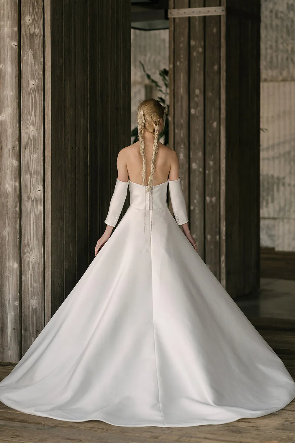 Rivini by Rita Vinieris Spring 2019 Collection. theweddingnotebook.com