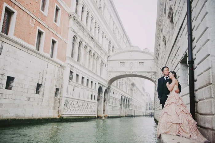 Photo by AndroidsinBoots. theweddingnotebook.com