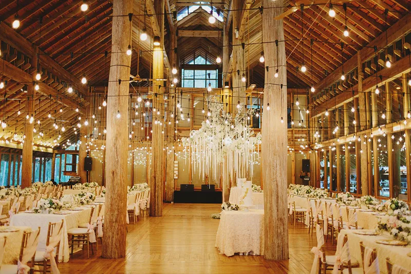 Photo by Jonathan Ong. theweddingnotebook.com