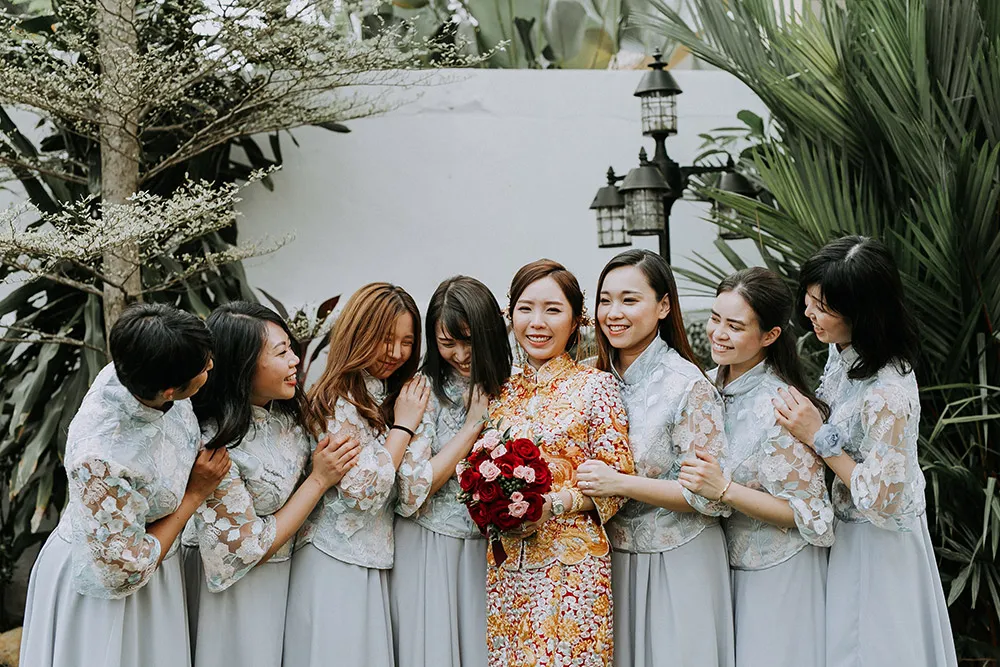 Photo by Louis Loo Photography. theweddingnotebook.com