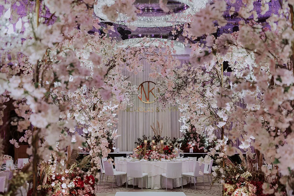 Photo by Louis Loo Photography. theweddingnotebook.com