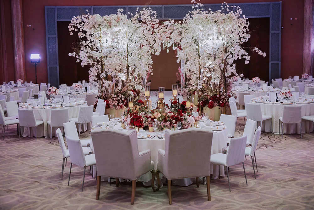 Photo by Louis Loo Photography. theweddingnotebook.com