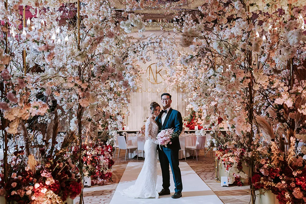 Photo by Louis Loo Photography. theweddingnotebook.com