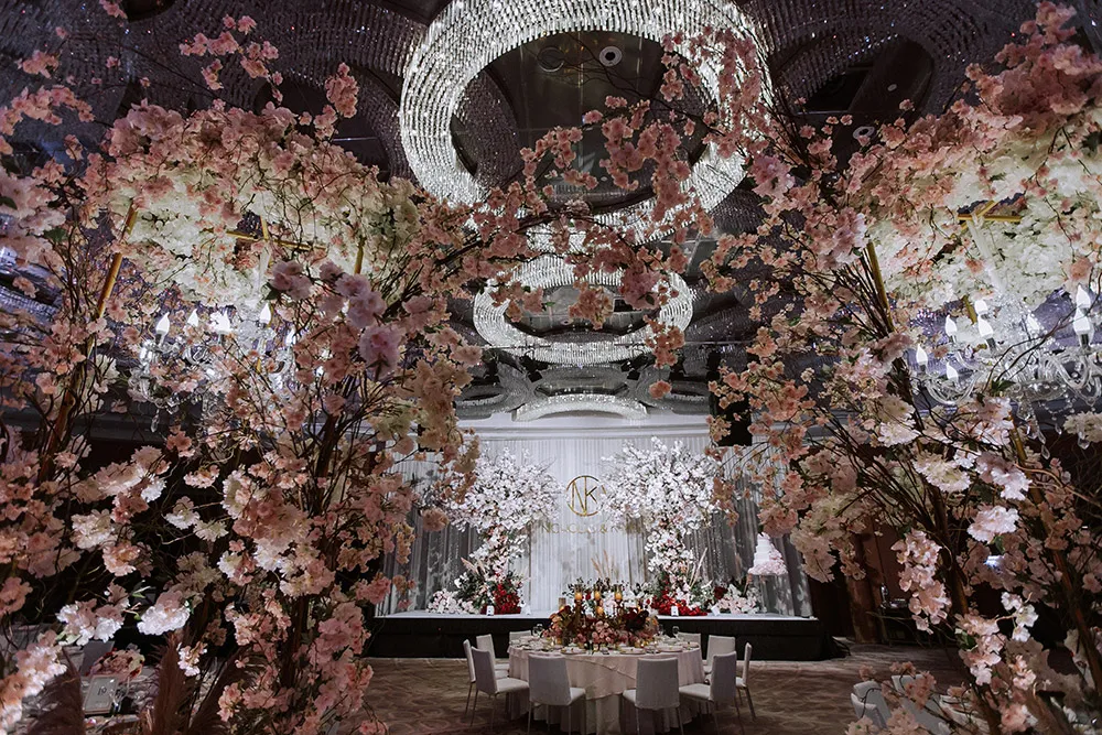 Photo by Louis Loo Photography. theweddingnotebook.com