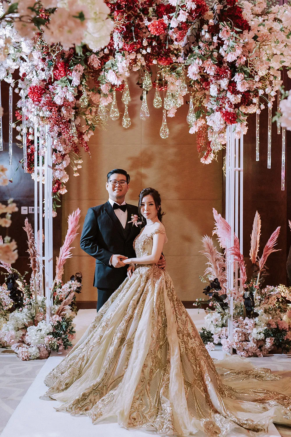 Photo by Louis Loo Photography. theweddingnotebook.com