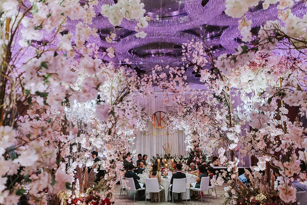 Photo by Louis Loo Photography. theweddingnotebook.com