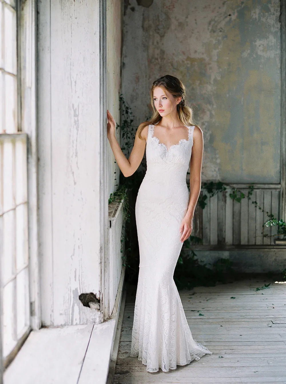 Wyoming - Romantique 2016 Collection. theweddingnotebook.com