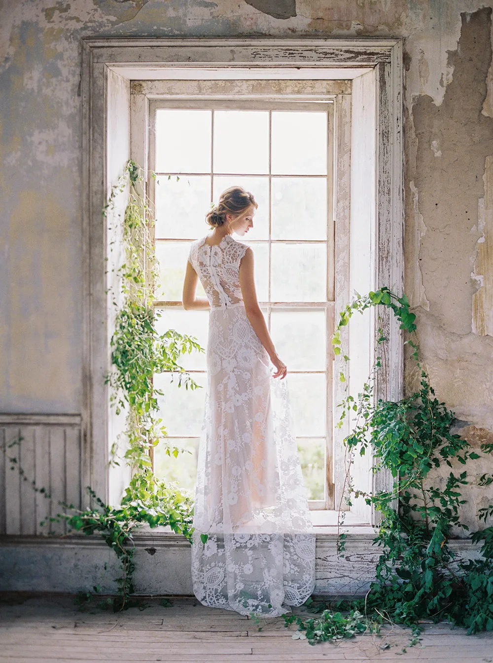 Cheyenne - Romantique 2016 Collection. theweddingnotebook.com