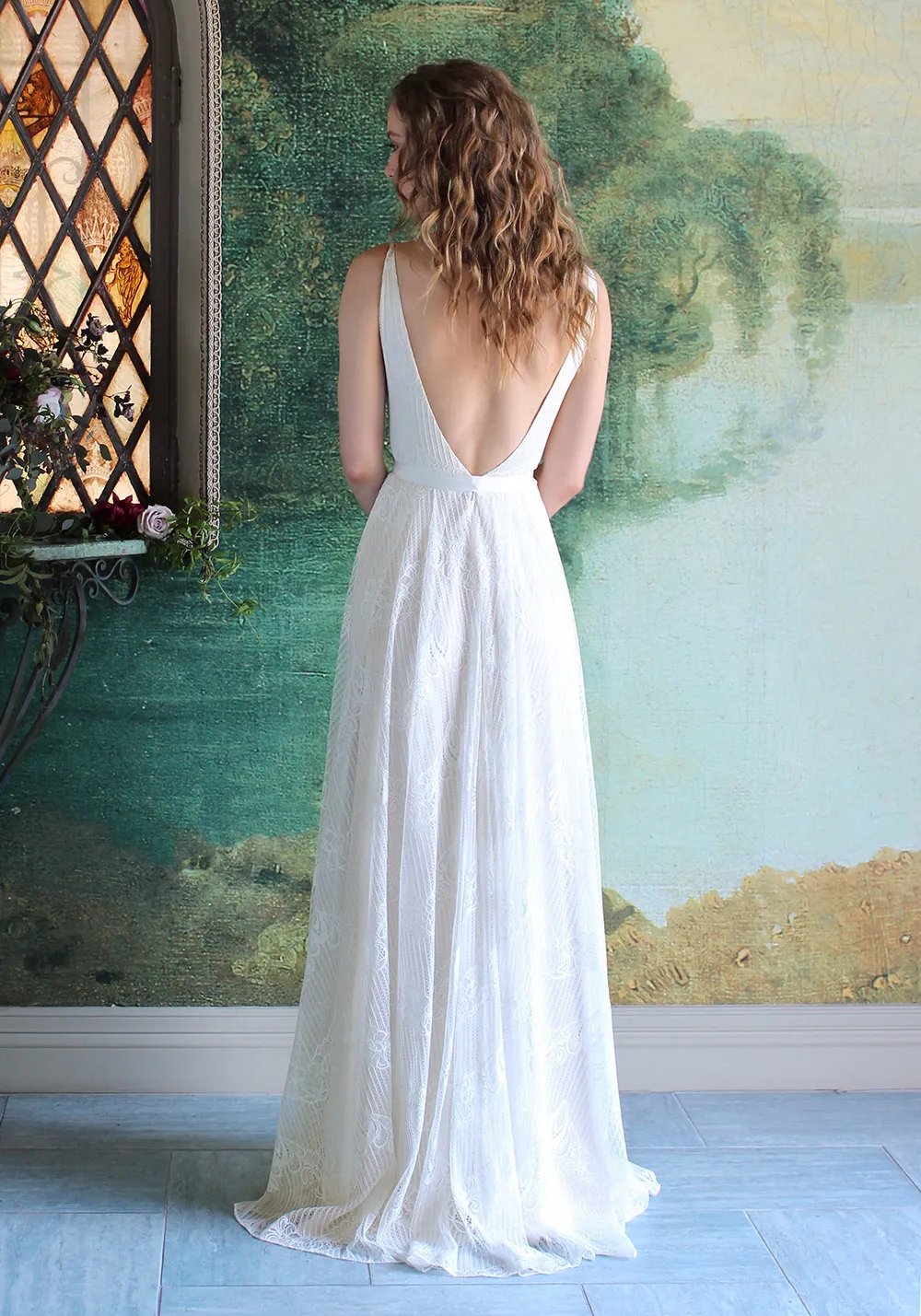 Virginia - Romantique 2016 Collection. theweddingnotebook.com