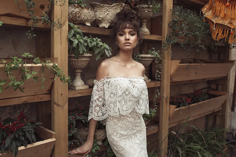 Romanzo by Julie Vino 2017 Bridal Collection. theweddingnotebook.com