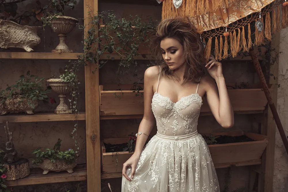 Romanzo by Julie Vino 2017 Bridal Collection. theweddingnotebook.com