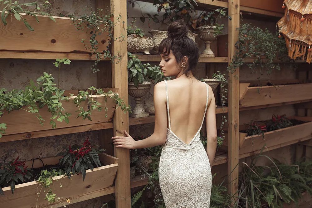 Romanzo by Julie Vino 2017 Bridal Collection. theweddingnotebook.com