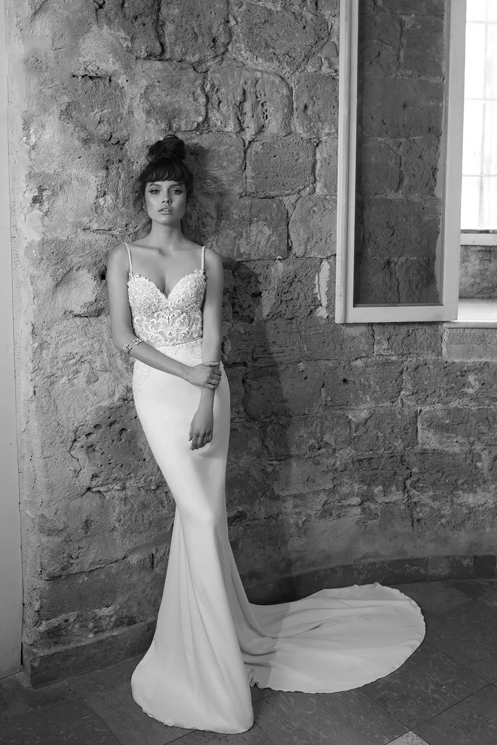 Romanzo by Julie Vino 2017 Bridal Collection. theweddingnotebook.com