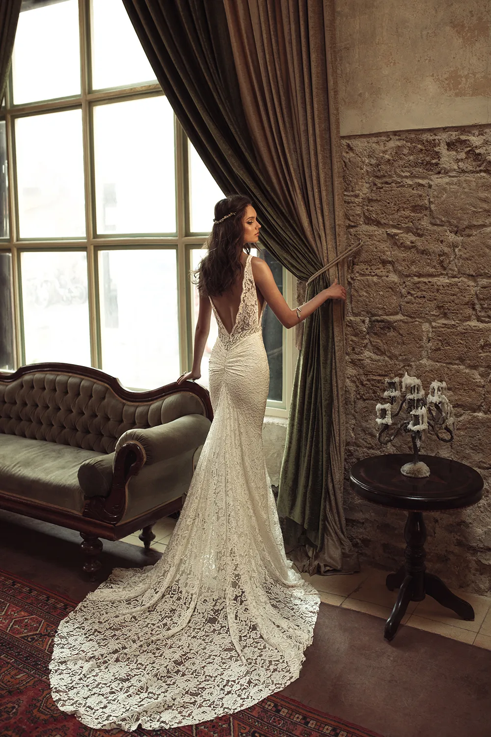 Romanzo by Julie Vino 2017 Bridal Collection. theweddingnotebook.com