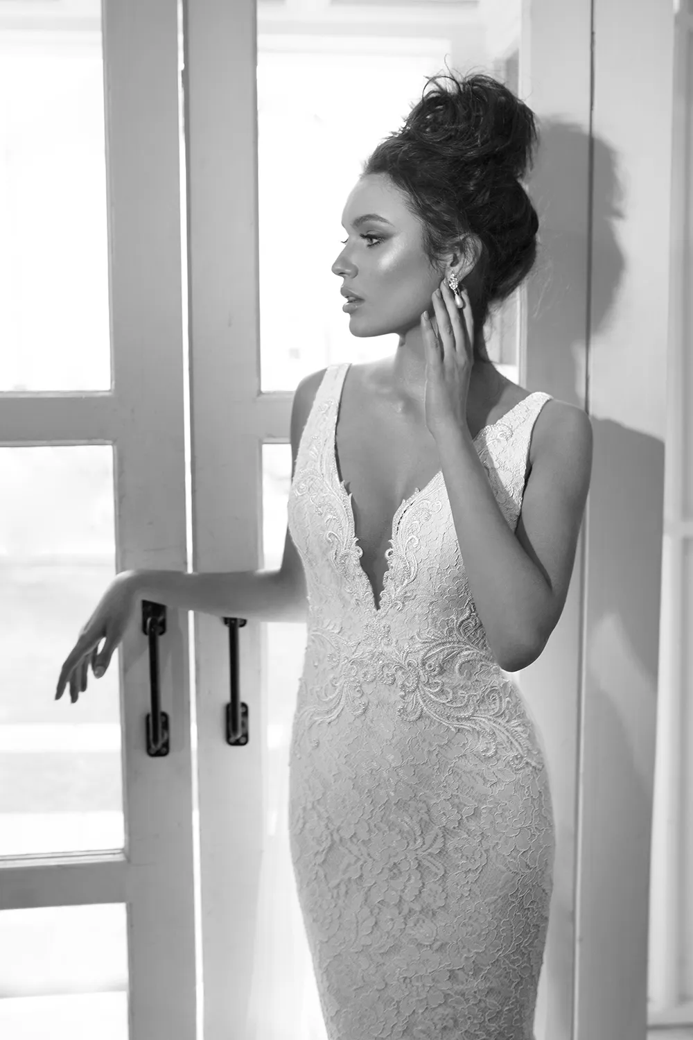 Romanzo by Julie Vino 2017 Bridal Collection. theweddingnotebook.com