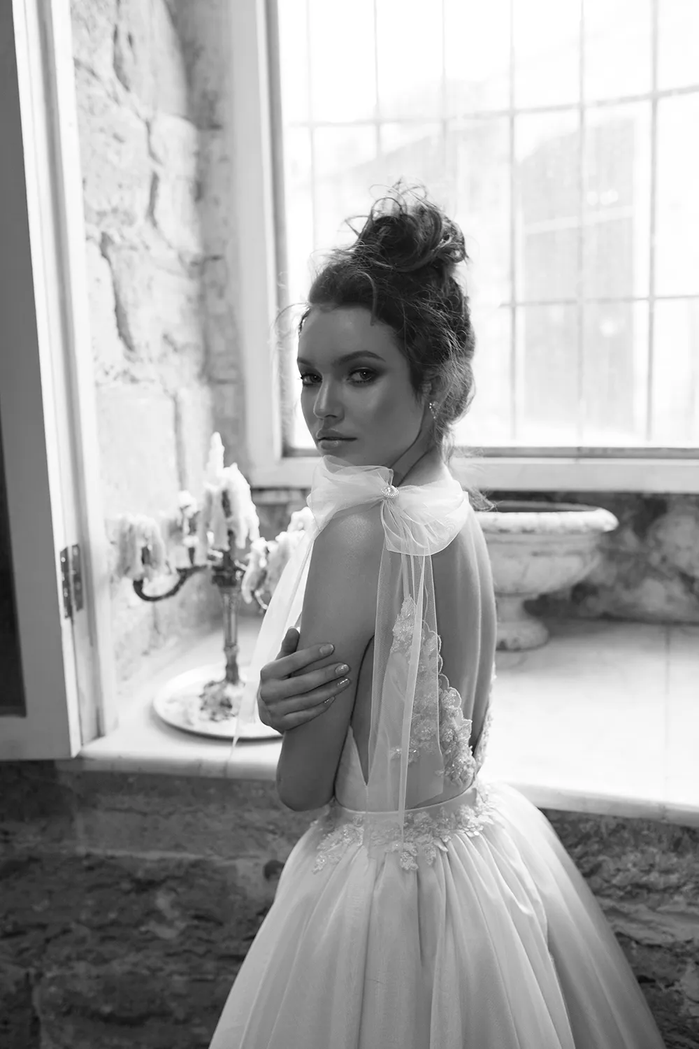 Romanzo by Julie Vino 2017 Bridal Collection. theweddingnotebook.com