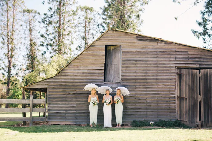 Rustic barn wedding. Studio Something Photography. theweddingnotebook.com