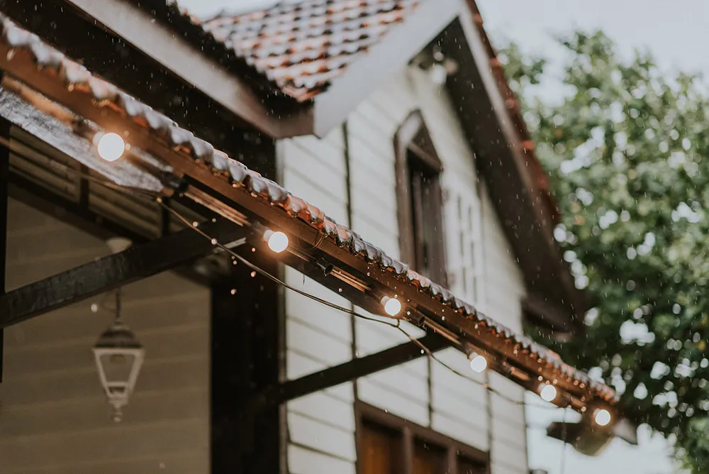 Photo by Twins Photography. theweddingnotebook.com