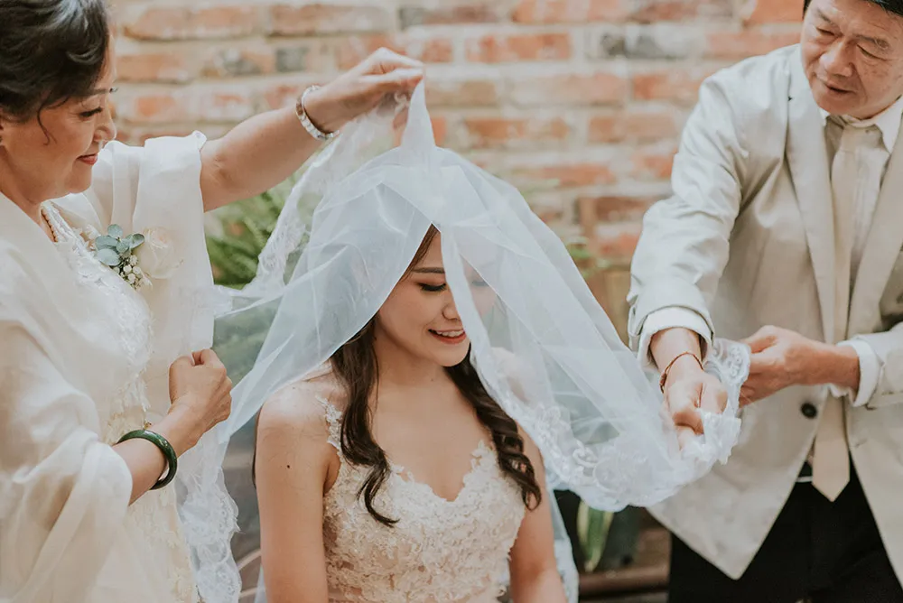 Photo by Twins Photography. theweddingnotebook.com