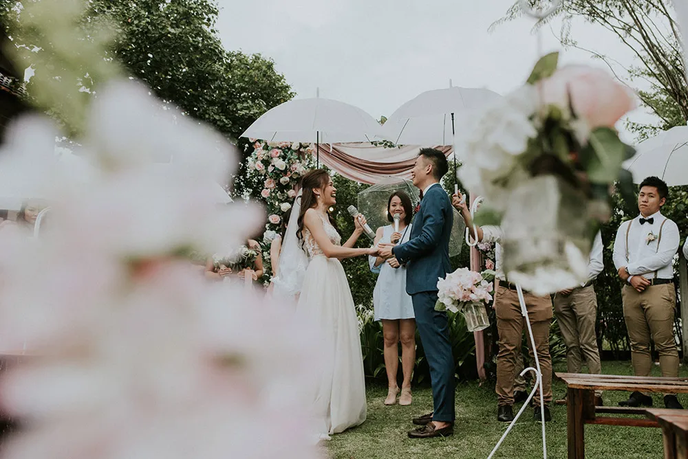 Photo by Twins Photography. theweddingnotebook.com