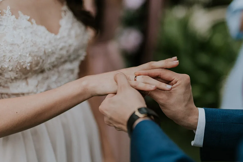 Photo by Twins Photography. theweddingnotebook.com