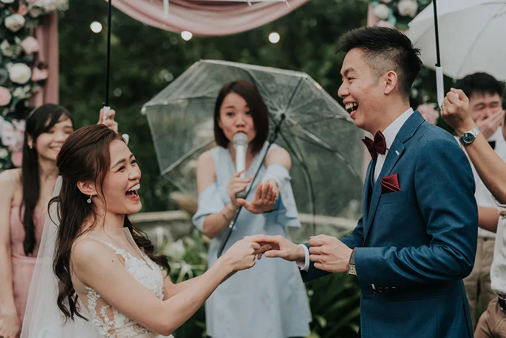 Photo by Twins Photography. theweddingnotebook.com