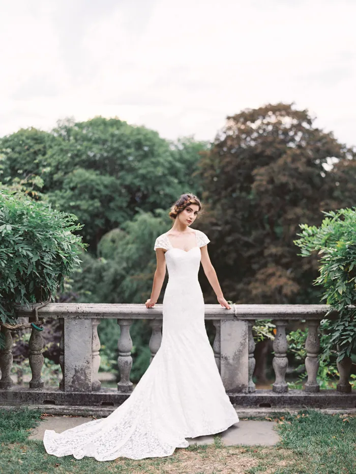 Robin – Sareh Nouri Fall 2015 Collection. theweddingnotebook.com