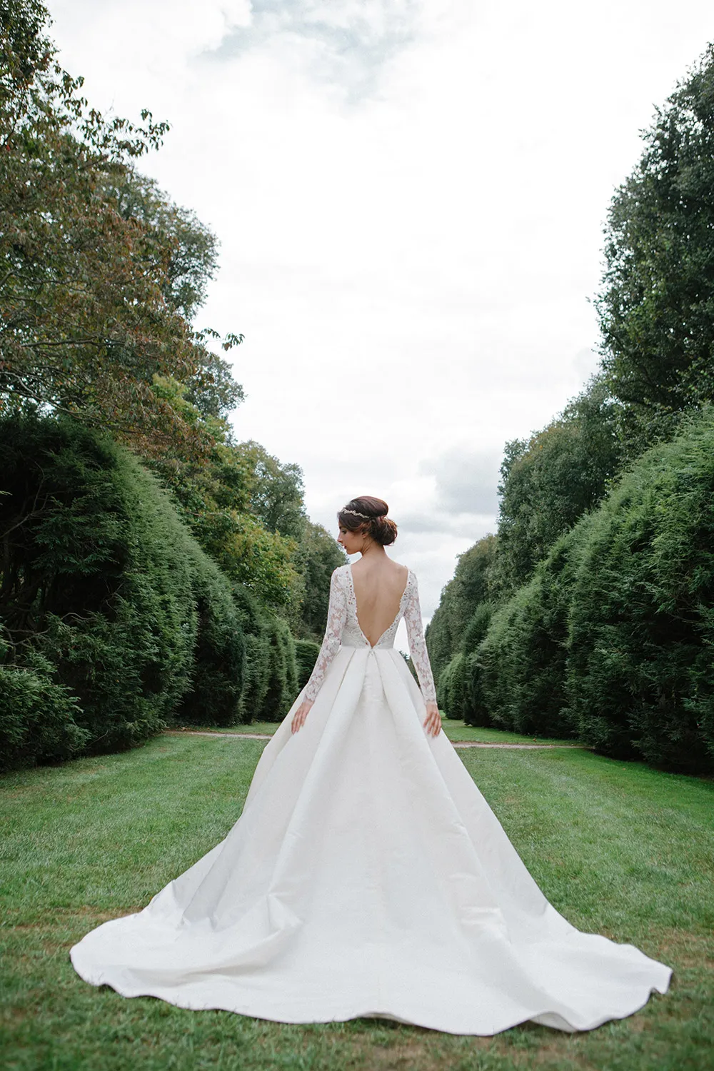 Laylee - Sareh Nouri Fall 2016 Collection. theweddingnotebook.com