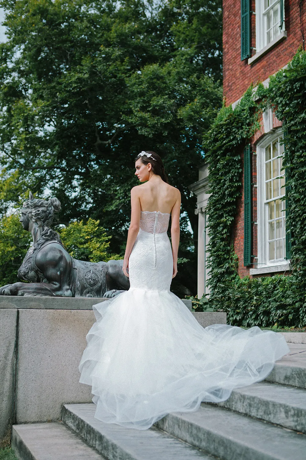 Kamelia - Sareh Nouri Fall 2016 Collection. theweddingnotebook.com
