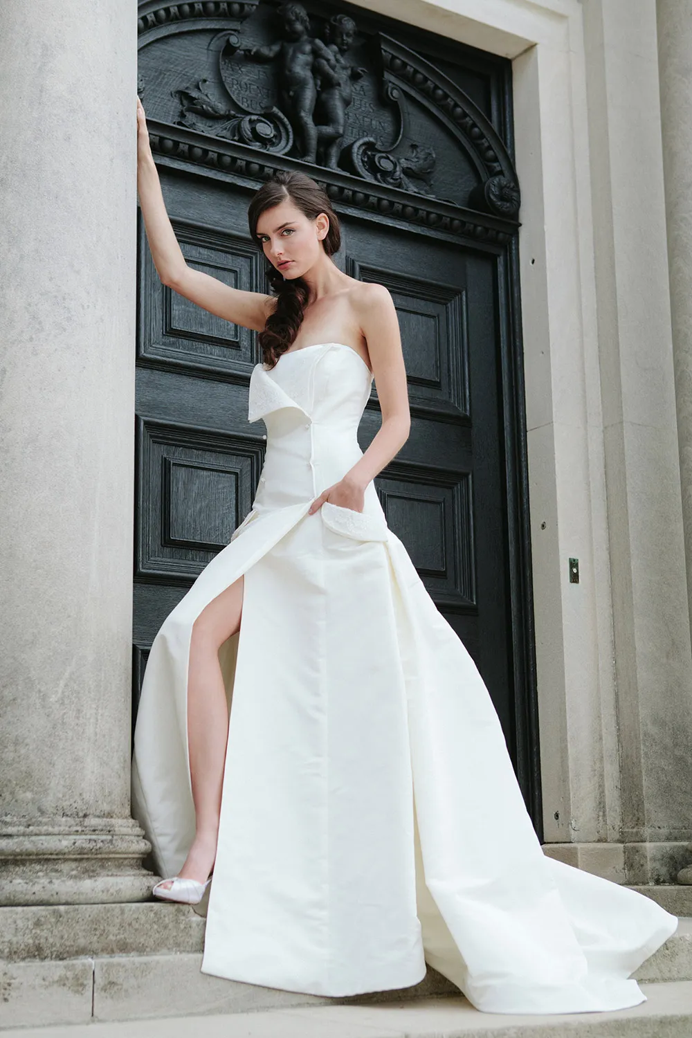Tara - Sareh Nouri Fall 2016 Collection. theweddingnotebook.com
