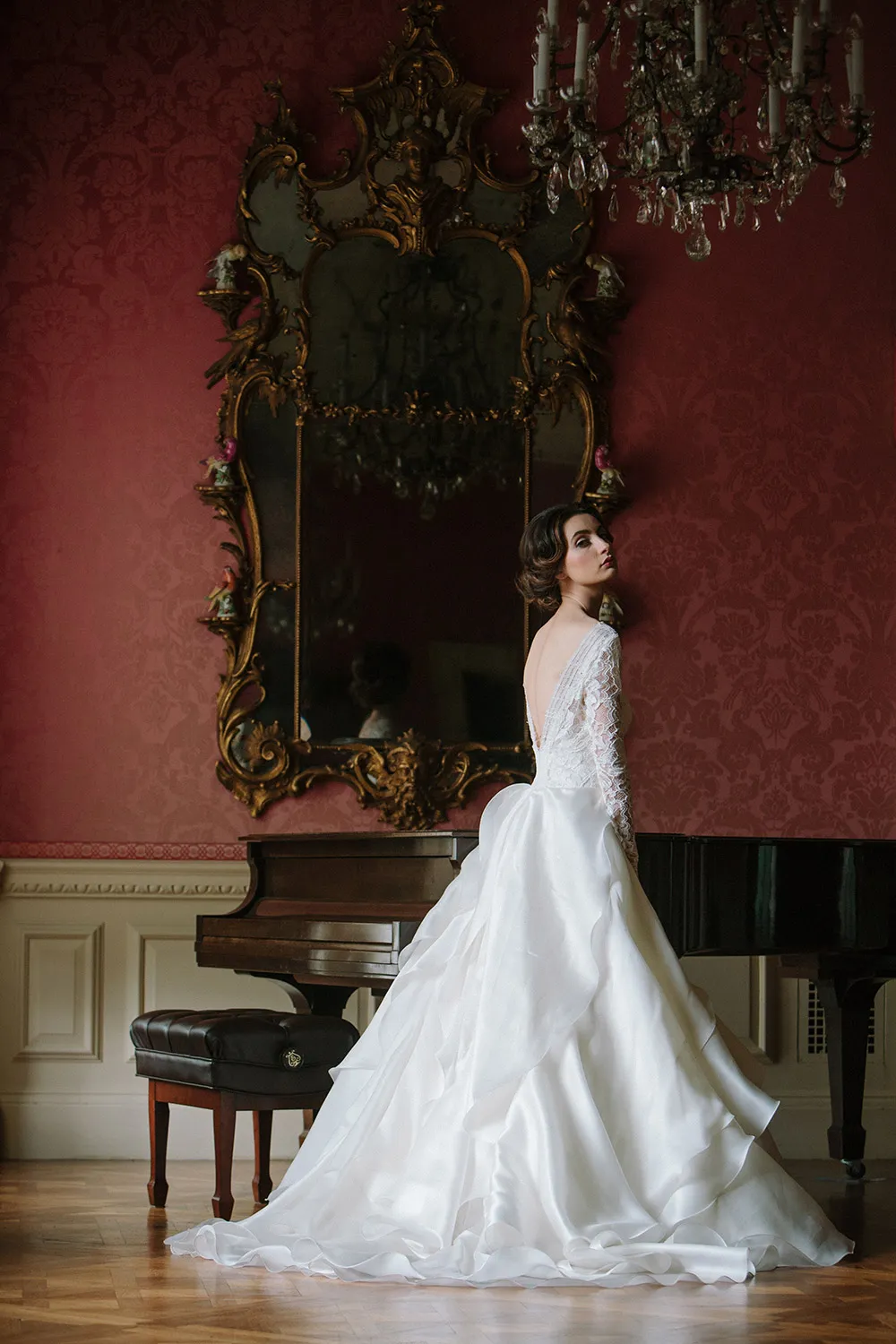 Mona Lisa - Ivory - Sareh Nouri Fall 2016 Collection. theweddingnotebook.com