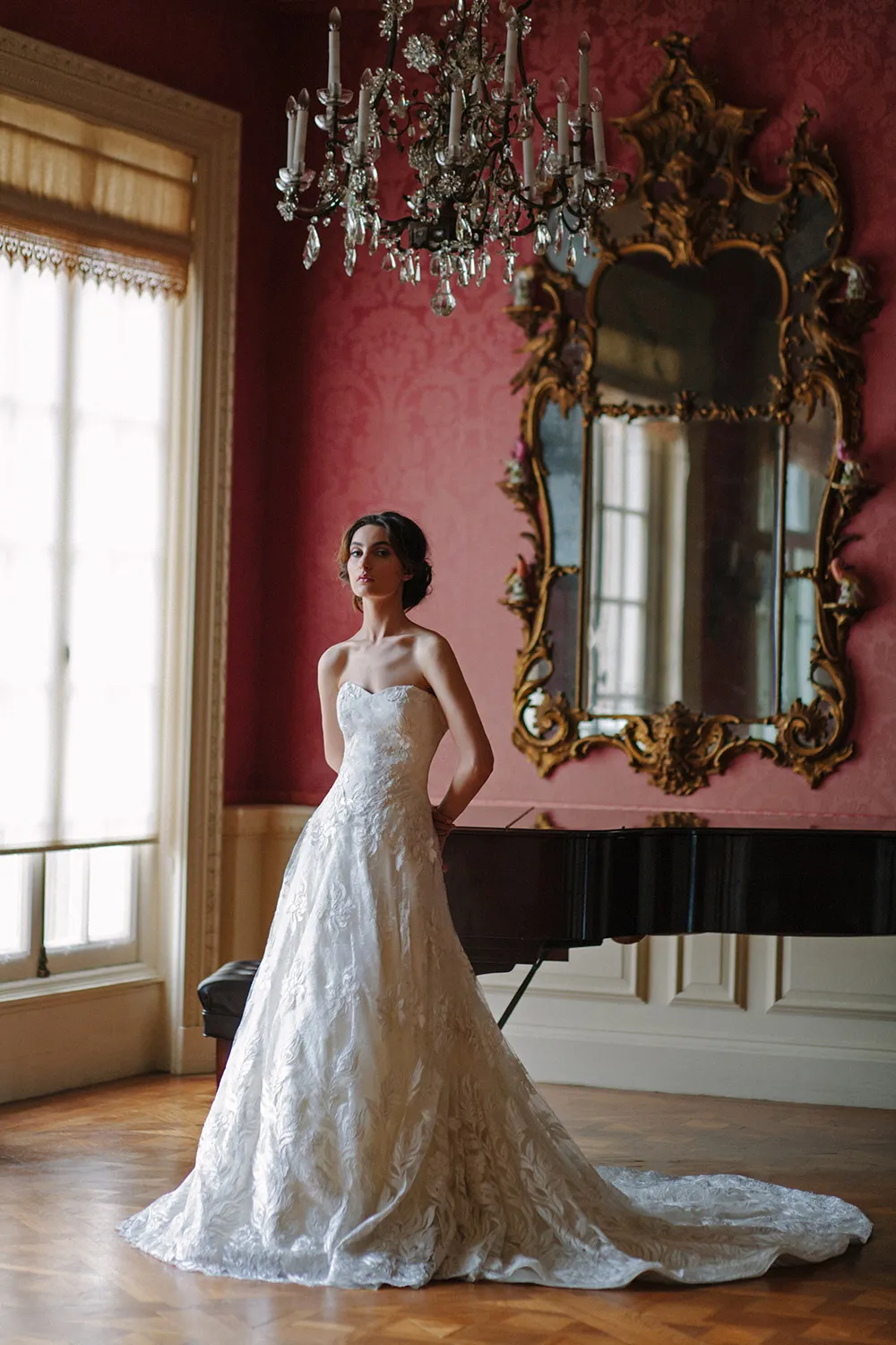 Armilla - Sareh Nouri Fall 2016 Collection. theweddingnotebook.com