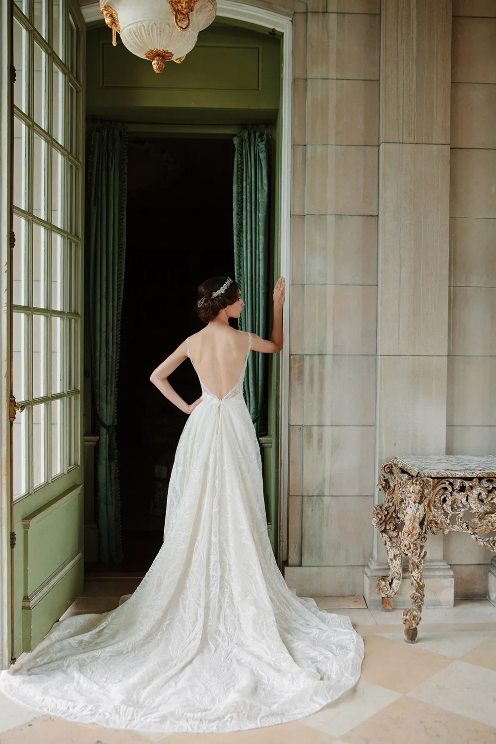 Shiraz - Sareh Nouri Fall 2016 Collection. theweddingnotebook.com