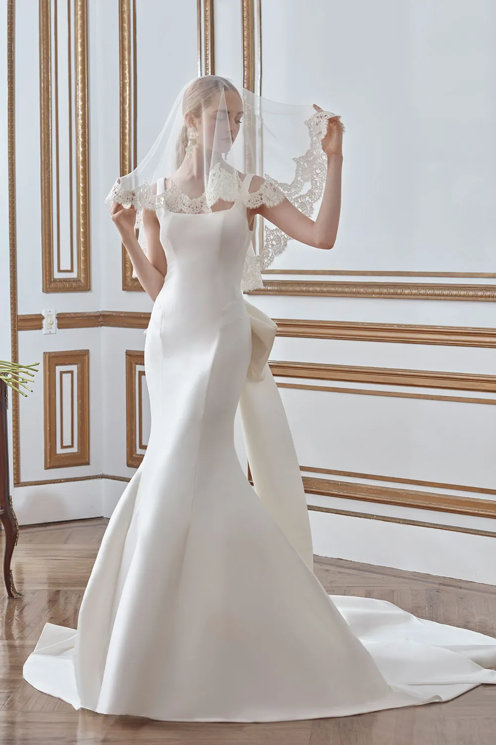 Sareh Nouri New York Fall 2021 Collection. theweddingnotebook.com