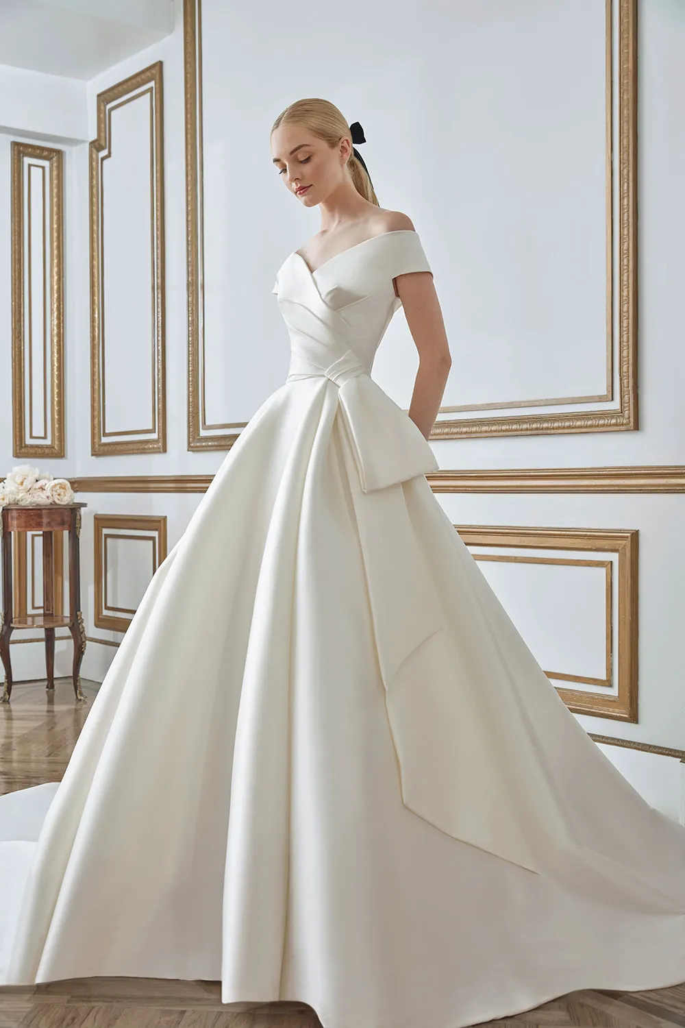 Sareh Nouri New York Fall 2021 Collection. theweddingnotebook.com