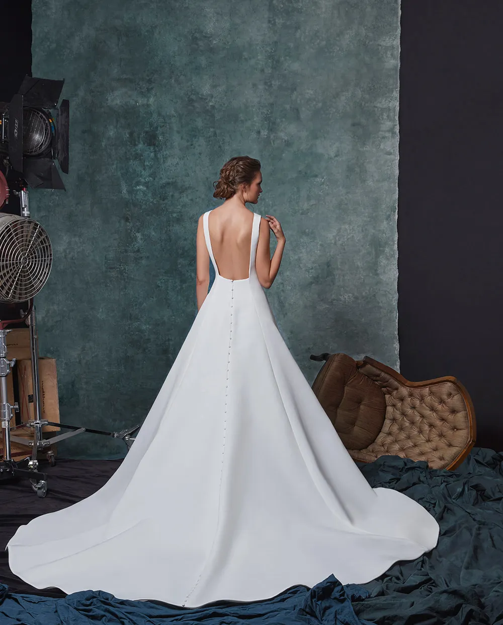 Dakota - Sareh Nouri Fall 2019 Bridal Collection. theweddingnotebook.com