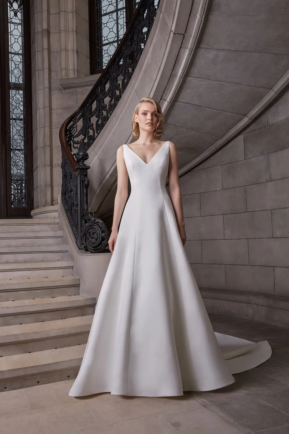 Caroline - Sareh Nouri Spring 2020 Collection. theweddingnotebook.com