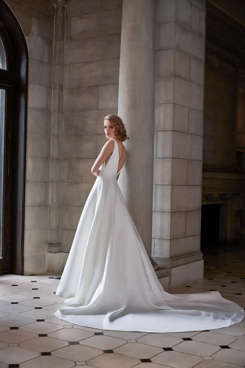 Caroline - Sareh Nouri Spring 2020 Collection. theweddingnotebook.com