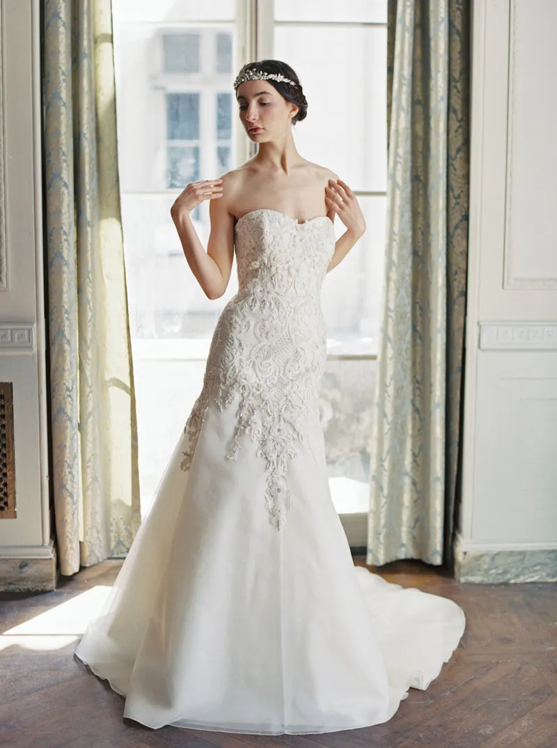 Dorothy: Sareh Nouri – New York Spring 2016 Bridal Collection. theweddingnotebook.com