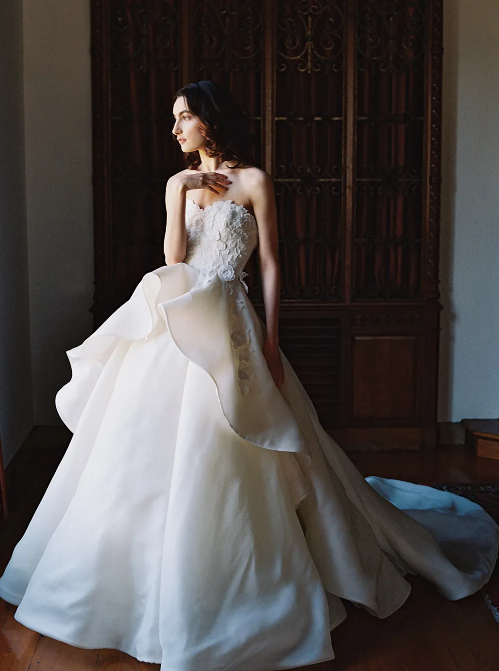 Dahlia: Sareh Nouri – New York Spring 2017 Bridal Collection. theweddingnotebook.com