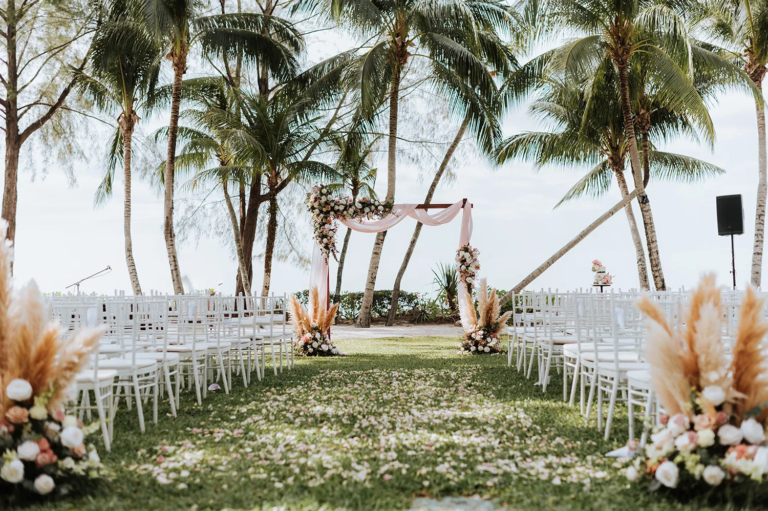 Manoj Photography. theweddingnotebook.com