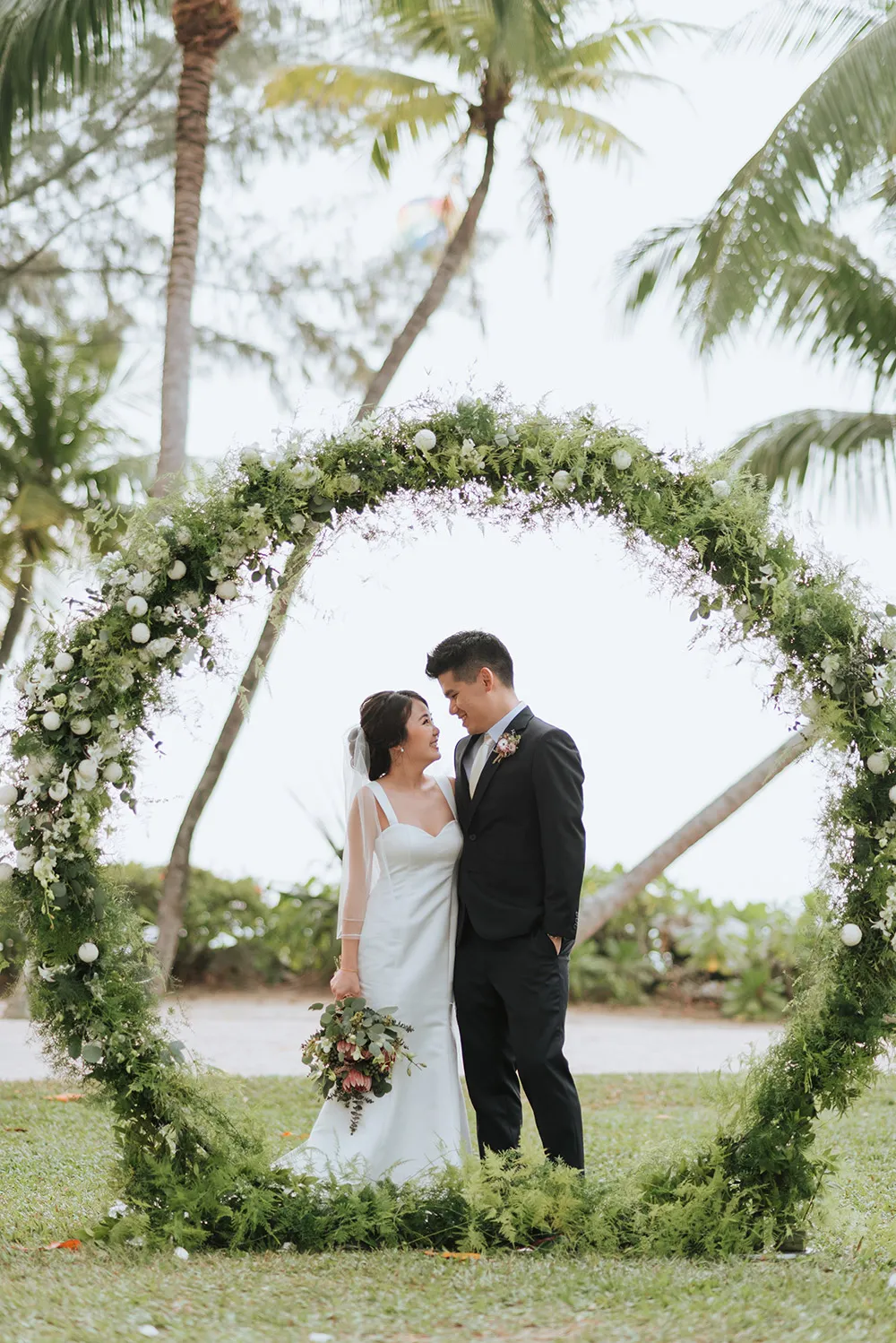 Munkeat Photography. tp://theweddingnotebook.com