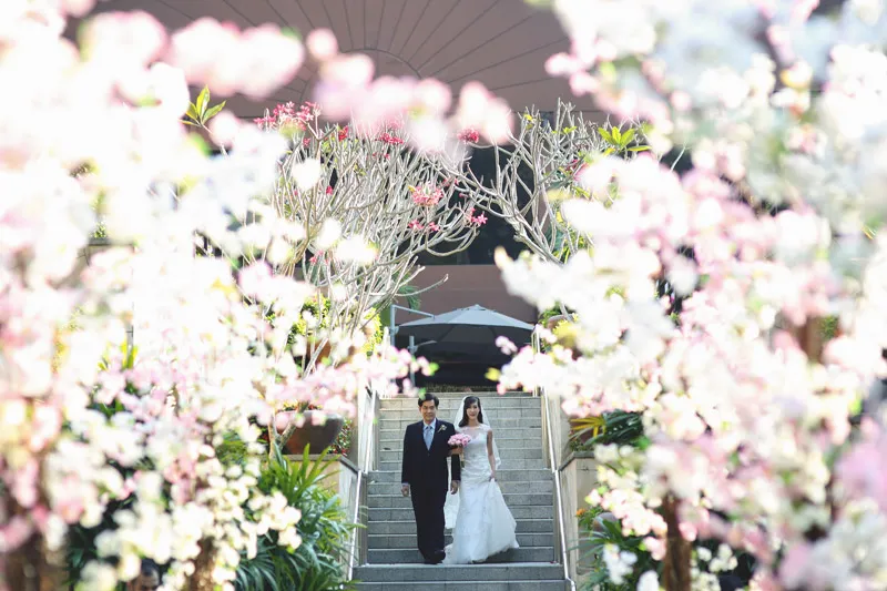 Photo by Moco Bridal. theweddingnotebook.com