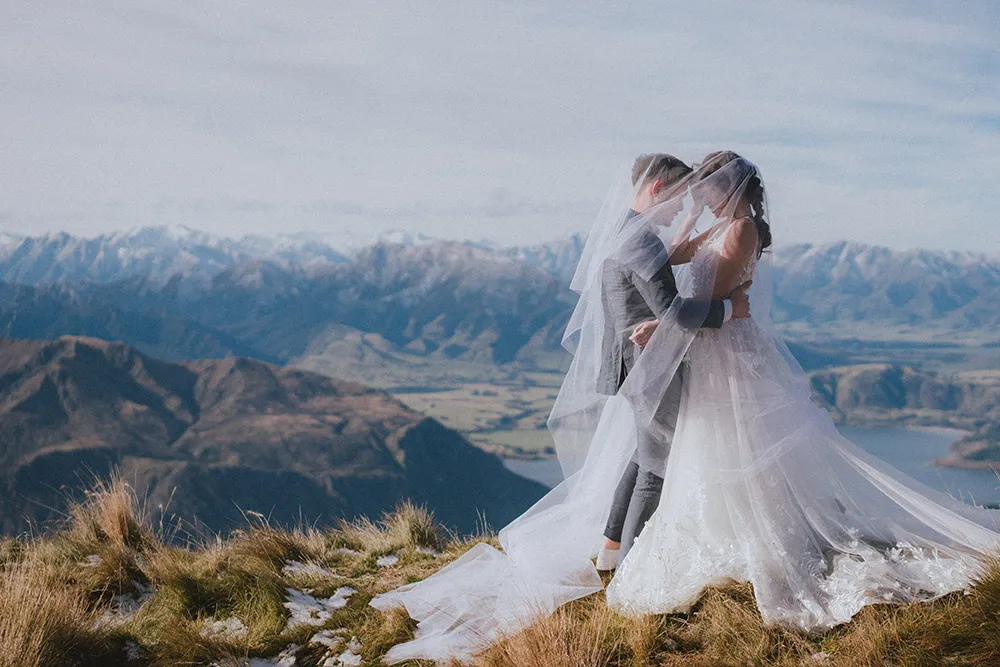 New Zealand bridal portraits. Multifolds Photography. theweddingnotebook.com
