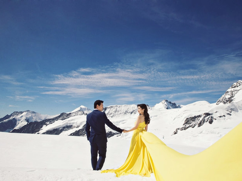 7 Picture Perfect Places For Snowy Bridal Portraits